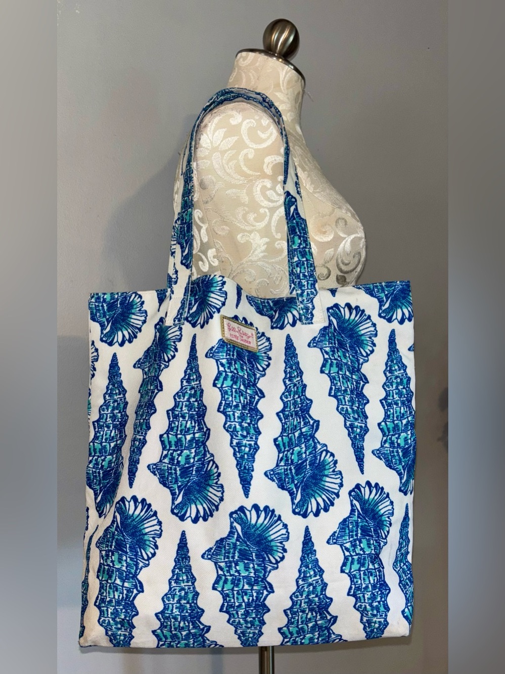 Lilly Pulitzer Estée Lauder Sea Shell Tote